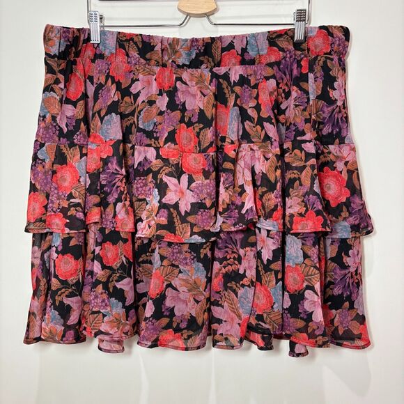 Torrid 2 Black Pink Floral Tiered Mini Skirt Ruffles Skater 2X Whimsigoth Flirty - Picture 1 of 7